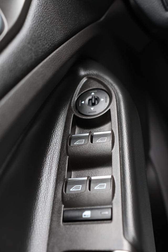 2018 Ford Escape TITANIUM-AWD/NAV/LEATHER/PANOROOF/B CAM/KEYLESS/R Photo