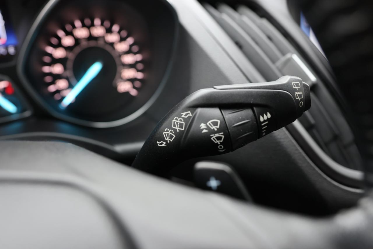 2018 Ford Escape TITANIUM-AWD/NAV/LEATHER/PANOROOF/B CAM/KEYLESS/R Photo