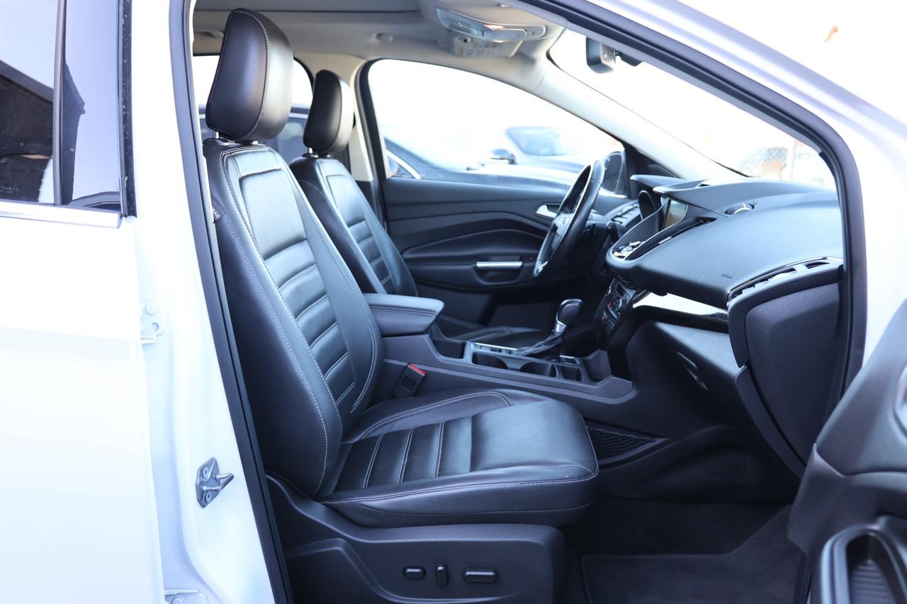 2018 Ford Escape TITANIUM-AWD-R STARTER/NAV/LEATHER/PANOROOF/BCAM/K Photo