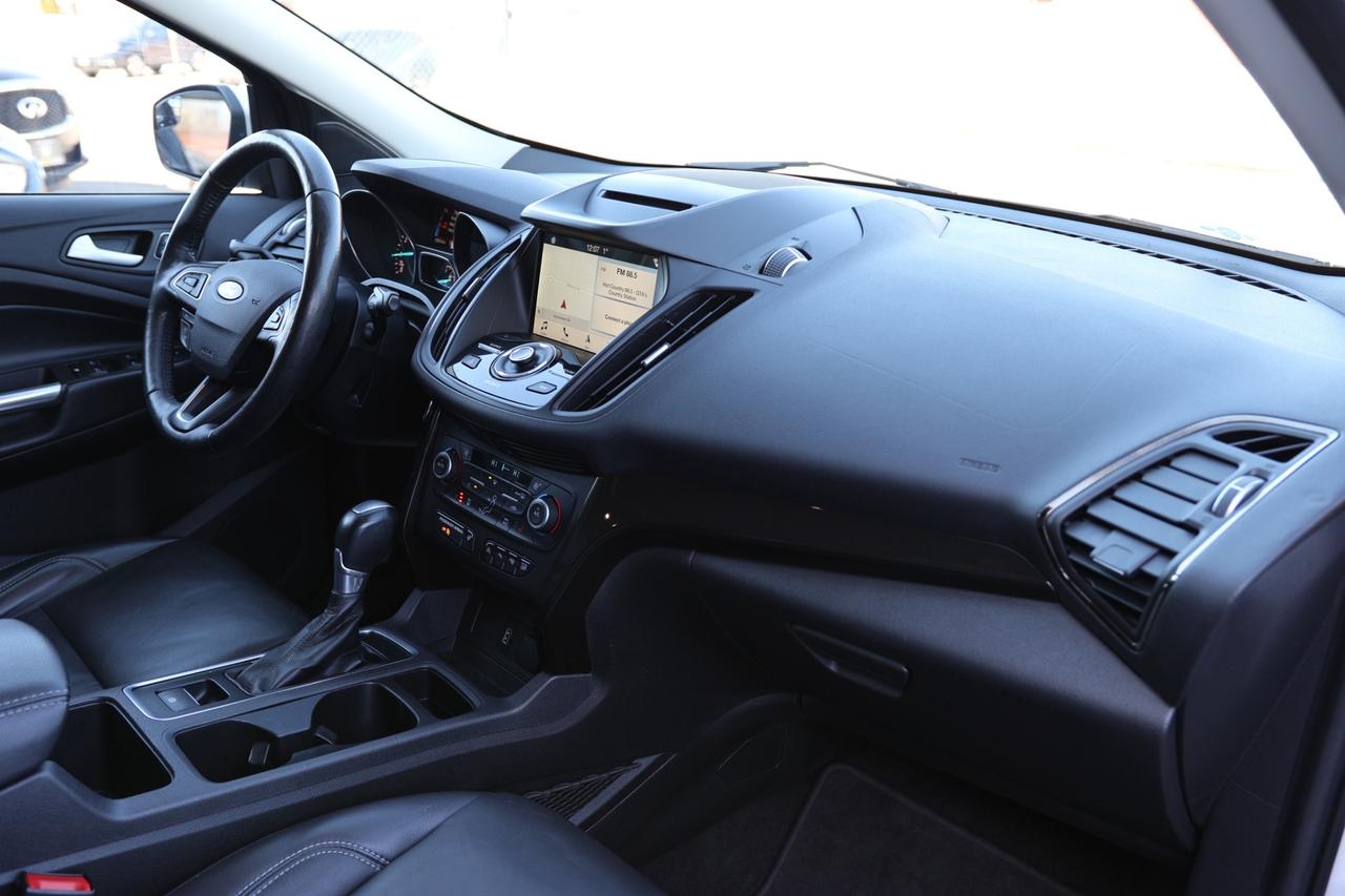 2018 Ford Escape TITANIUM-AWD-R STARTER/NAV/LEATHER/PANOROOF/BCAM/K Photo
