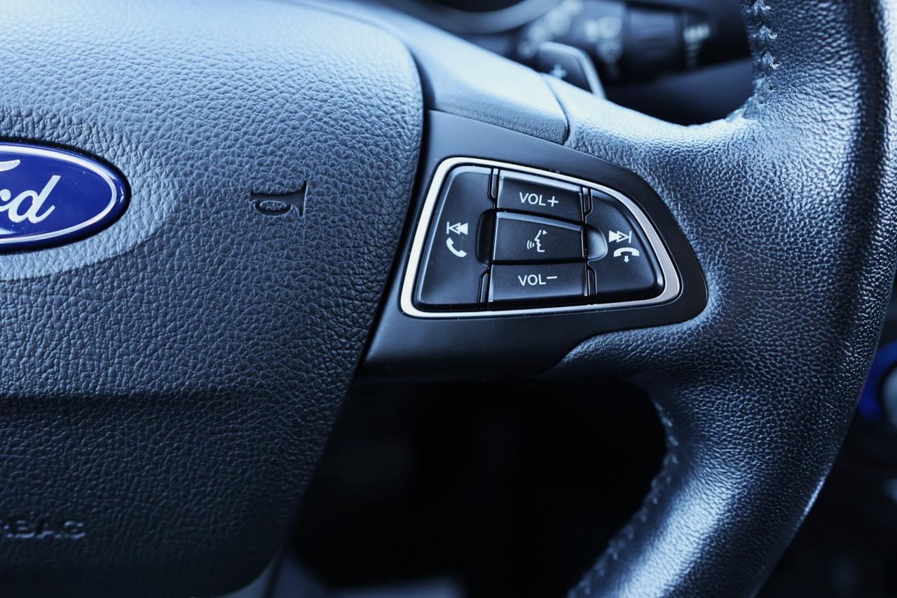 2018 Ford Escape TITANIUM-AWD-R STARTER/NAV/LEATHER/PANOROOF/BCAM/K Photo