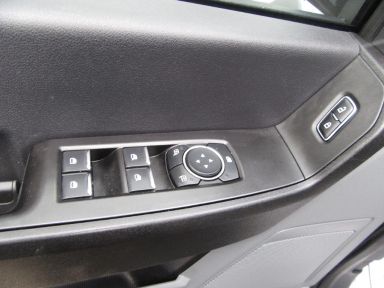 2023 Ford Super Duty F-550 CREW CAB 4X4 DIESEL WITH 12FT STEEL DUMP BOX Photo