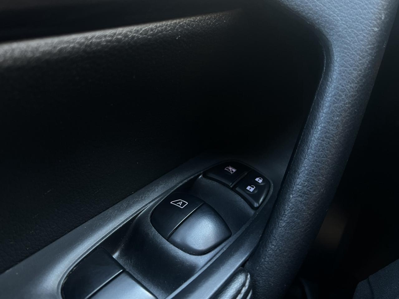 2020 Nissan Rogue Special Edition AWD   Htd Steering   Blind Spot Photo