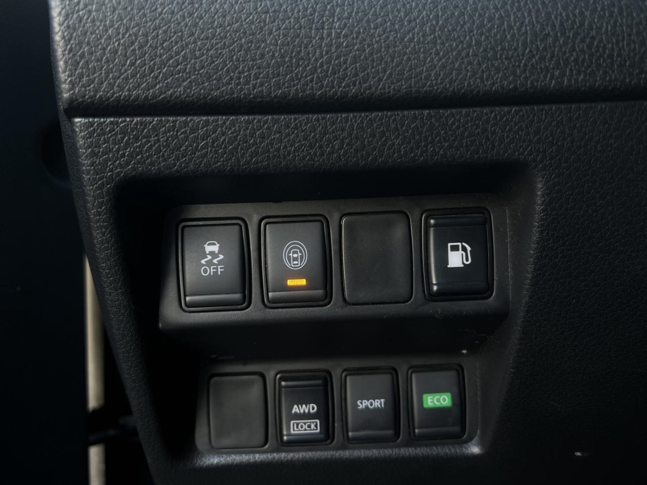 2020 Nissan Rogue Special Edition AWD   Htd Steering   Blind Spot Photo