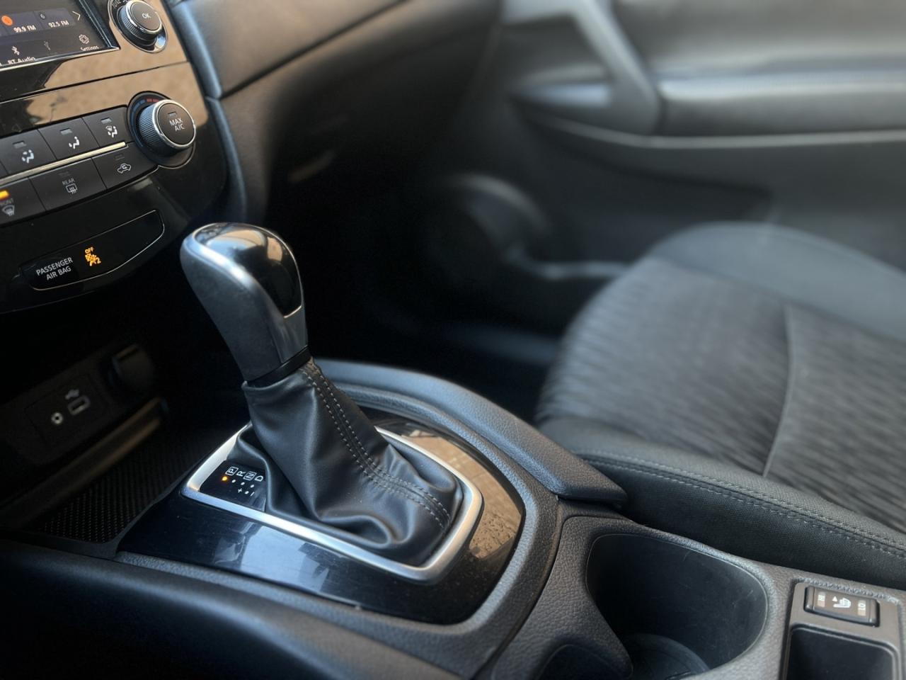 2020 Nissan Rogue Special Edition AWD   Htd Steering   Blind Spot Photo