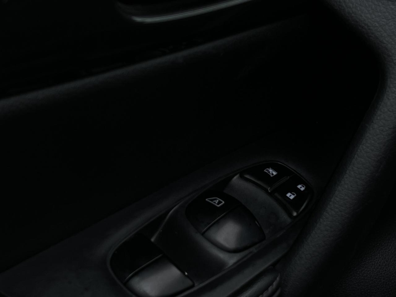 2020 Nissan Rogue Special Edition AWD   Htd Steering   Blind Spot Photo