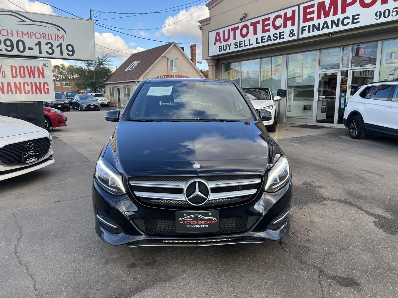 2017 Mercedes-Benz B-Class B250 4Matic / Leather / Sunroof / Dual Climate Photo