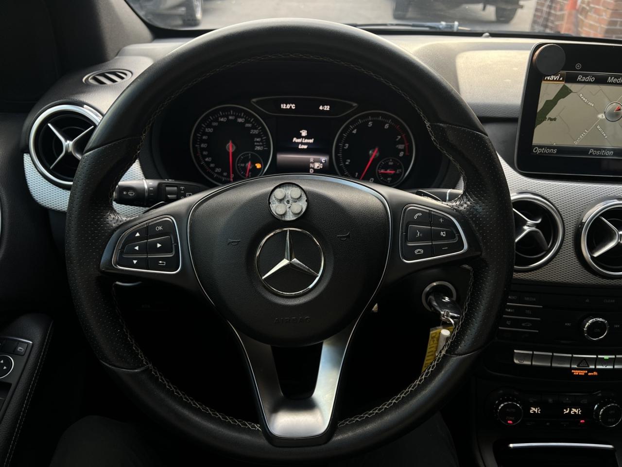 2017 Mercedes-Benz B-Class B250 4Matic / Leather / Sunroof / Dual Climate Photo
