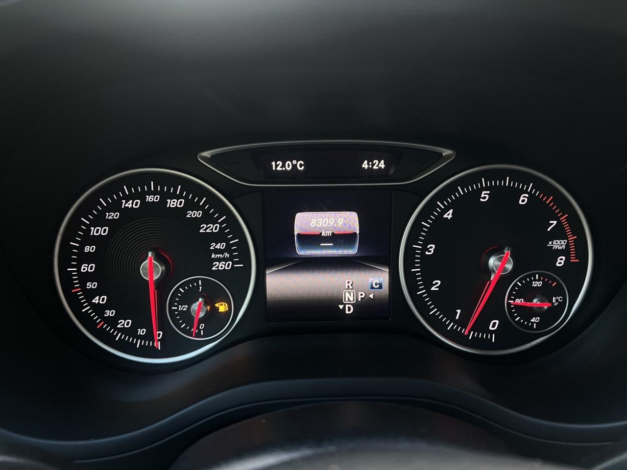 2017 Mercedes-Benz B-Class B250 4Matic / Leather / Sunroof / Dual Climate Photo