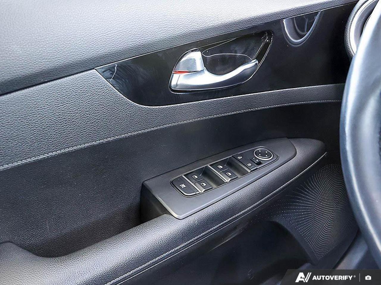 2022 Kia Forte EX PremiumEX PREMIUM, IVT, SEDAN, HEATED CLOTH, RO Photo