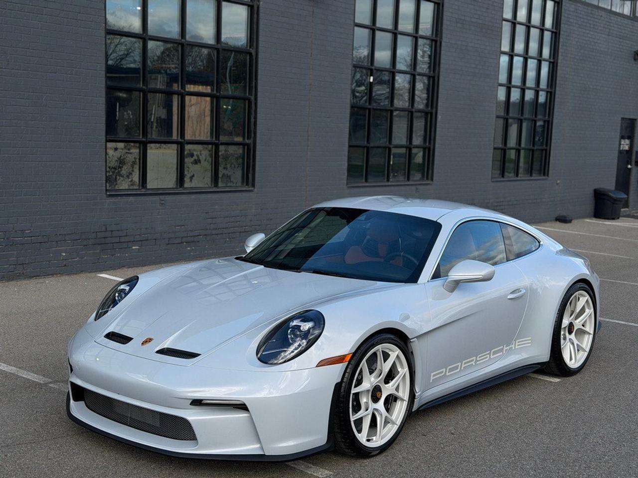 2024 Porsche 911 S-T Coupe Photo