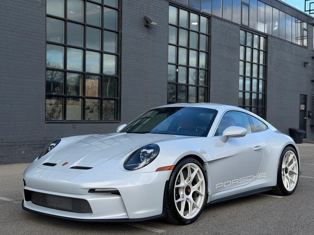 2024 Porsche 911 S-T Coupe Photo