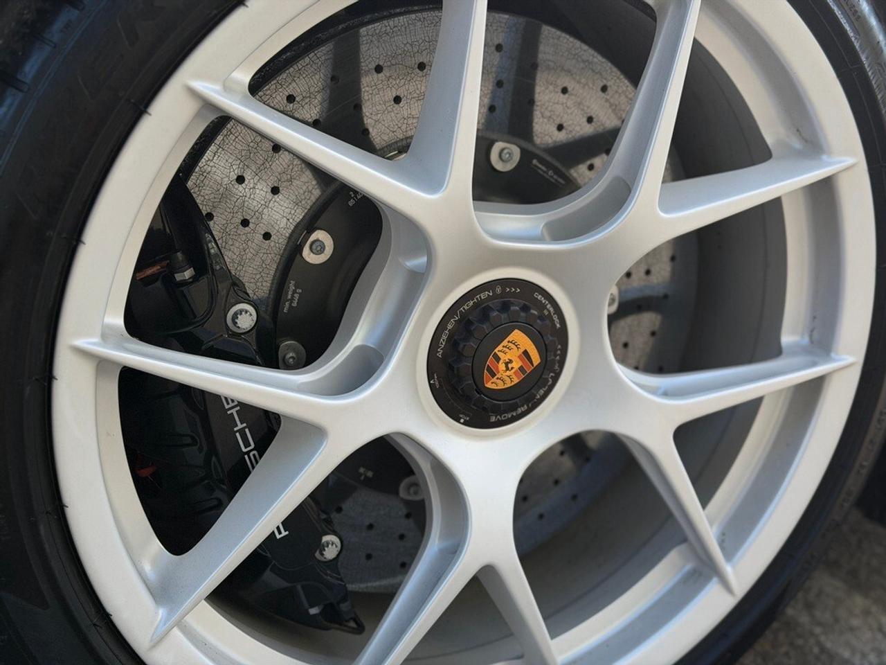 2024 Porsche 911 S-T Coupe Photo