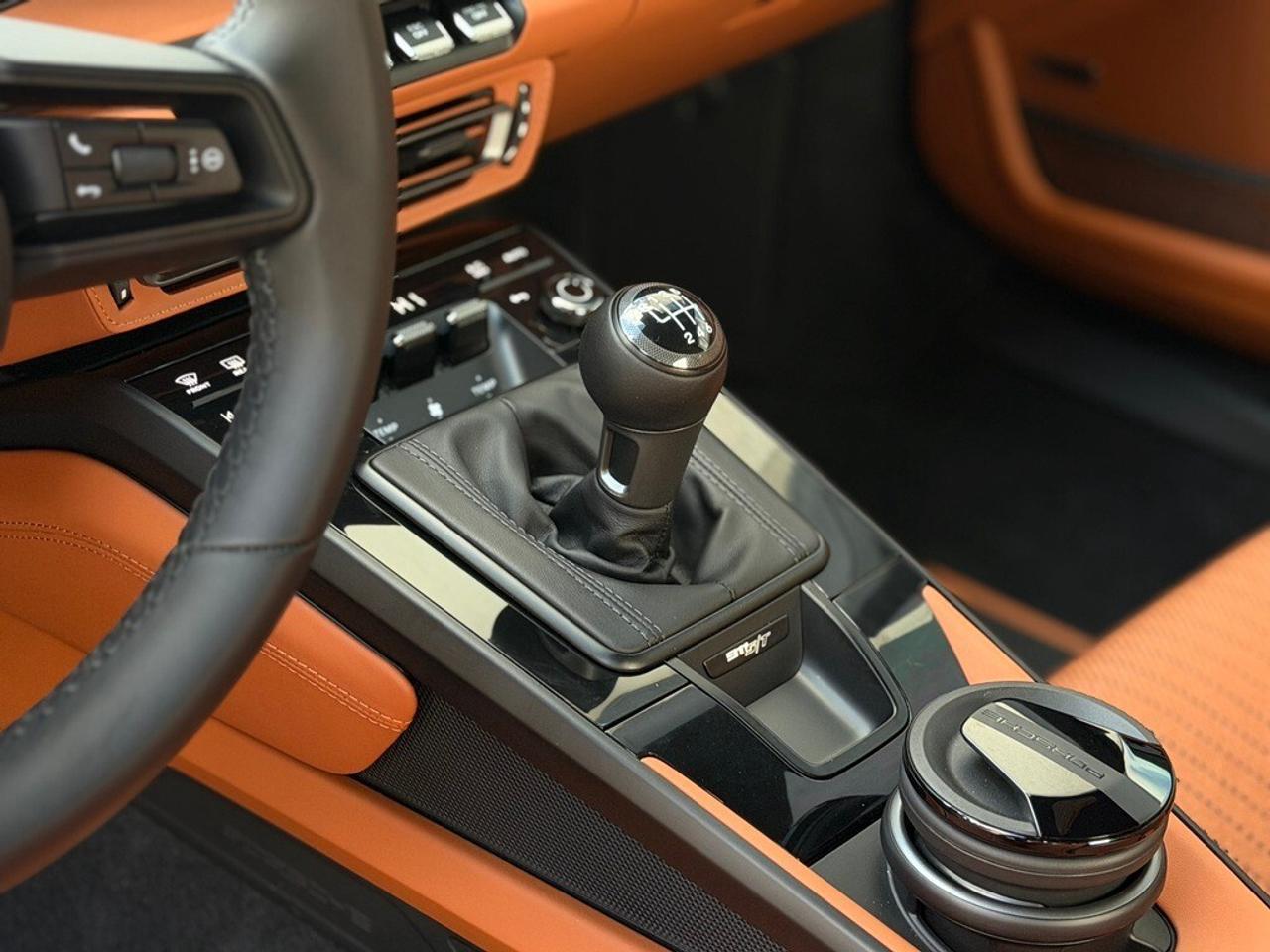 2024 Porsche 911 S-T Coupe Photo