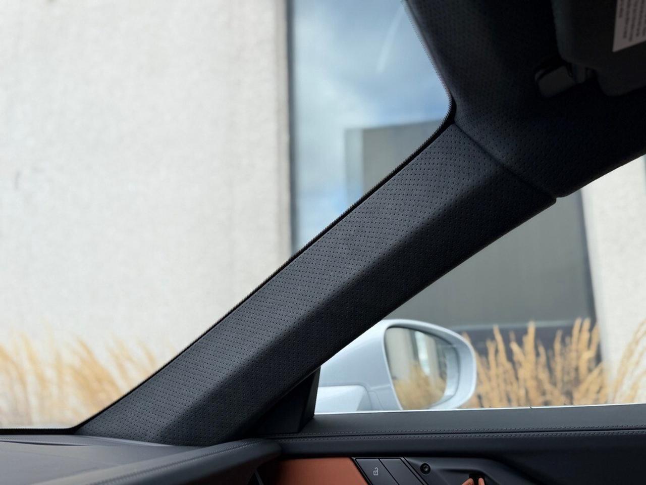 2024 Porsche 911 S-T Coupe Photo