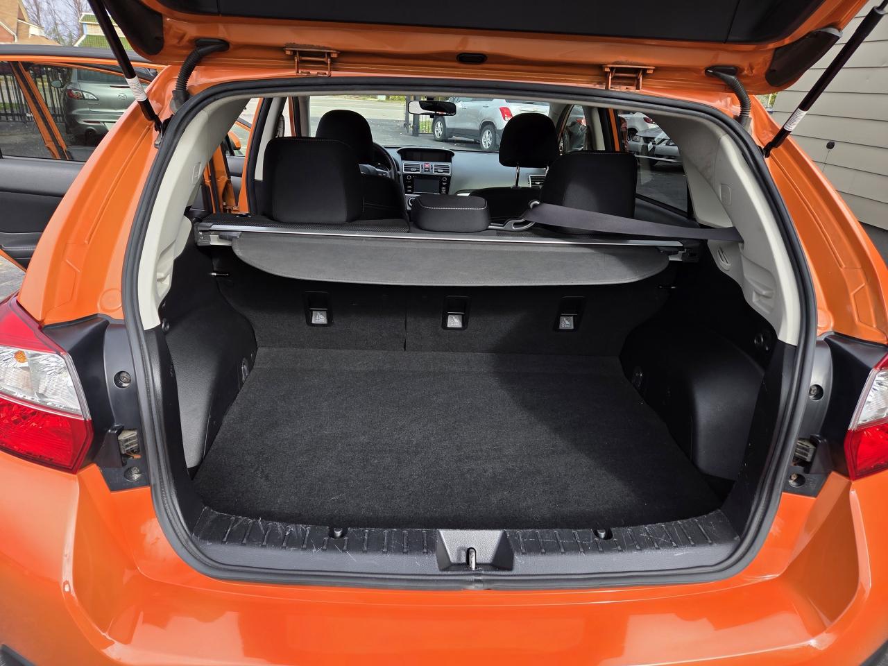 2015 Subaru XV Crosstrek 5dr Auto, 2.0i w/Touring Pkg, Drives Great! Photo