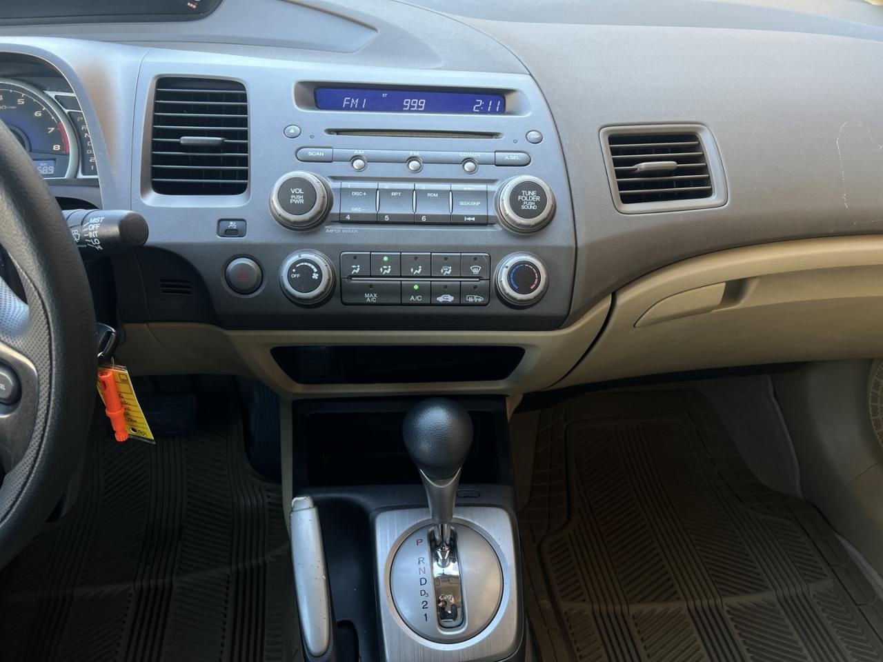 2006 Honda Civic LX   Remote Entry   AM/FM Radio Photo