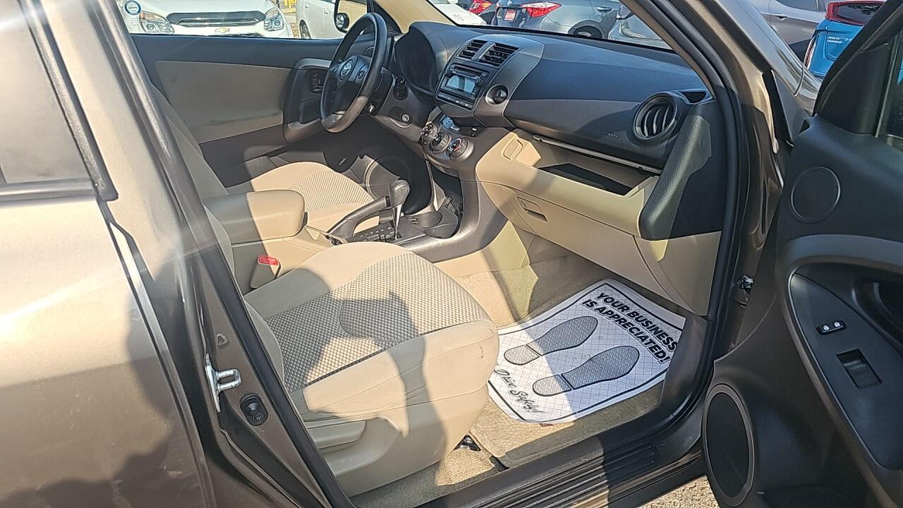 2012 Toyota RAV4 4dr SUV/Sun Roof/Key Les Entry/Power Locks/Poewr Photo