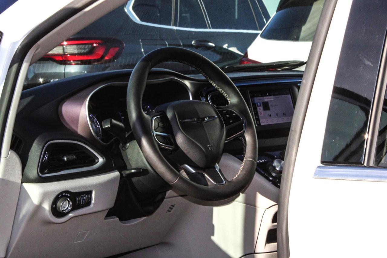 2023 Chrysler Grand Caravan SXT 2WD  SiriusXM BkpCam Photo