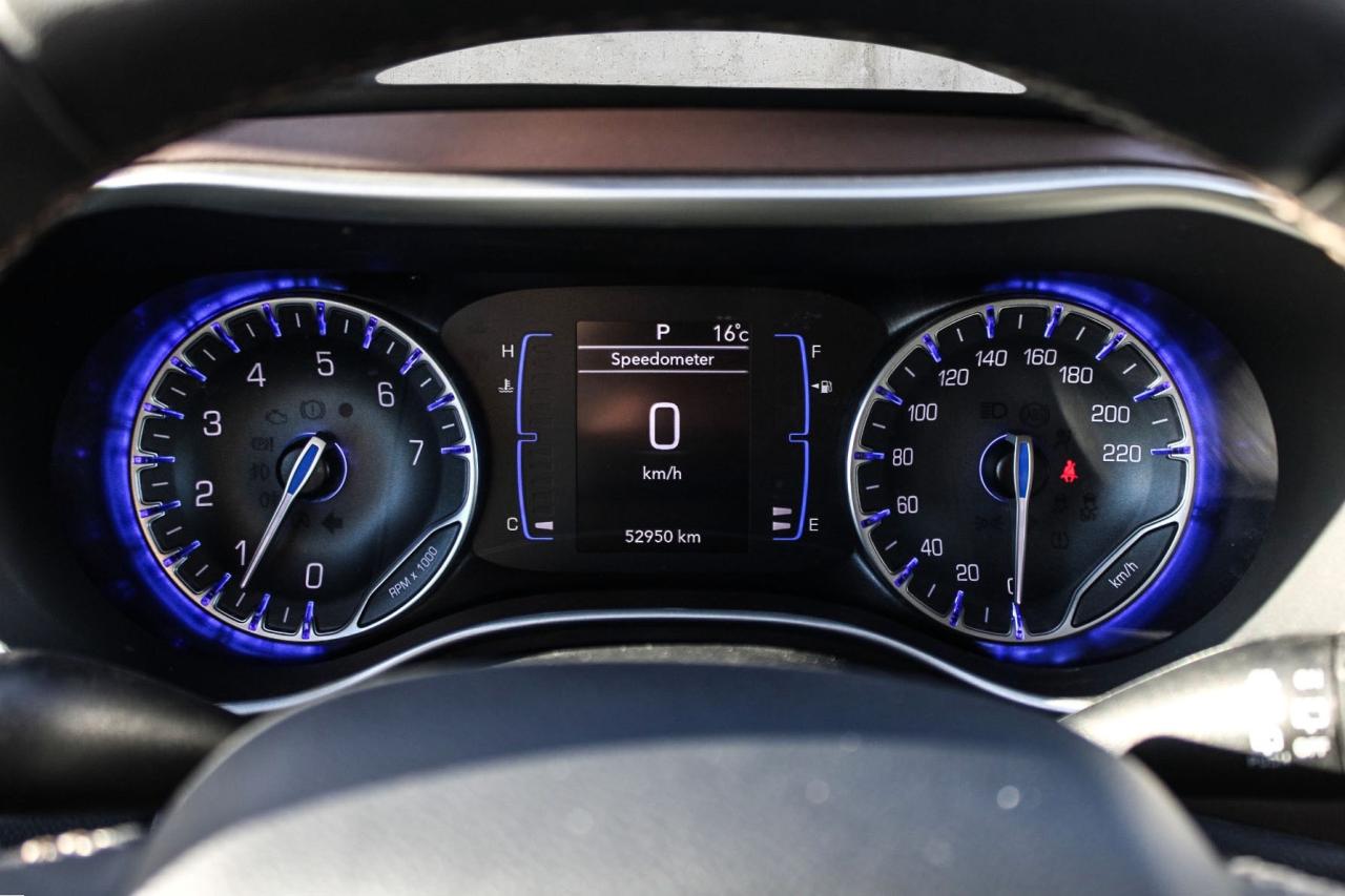 2023 Chrysler Grand Caravan SXT 2WD  SiriusXM BkpCam Photo