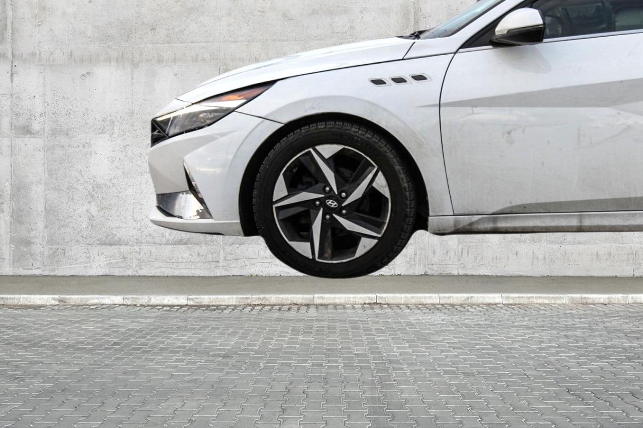 2021 Hyundai Elantra Ultimate Tech IVT Photo