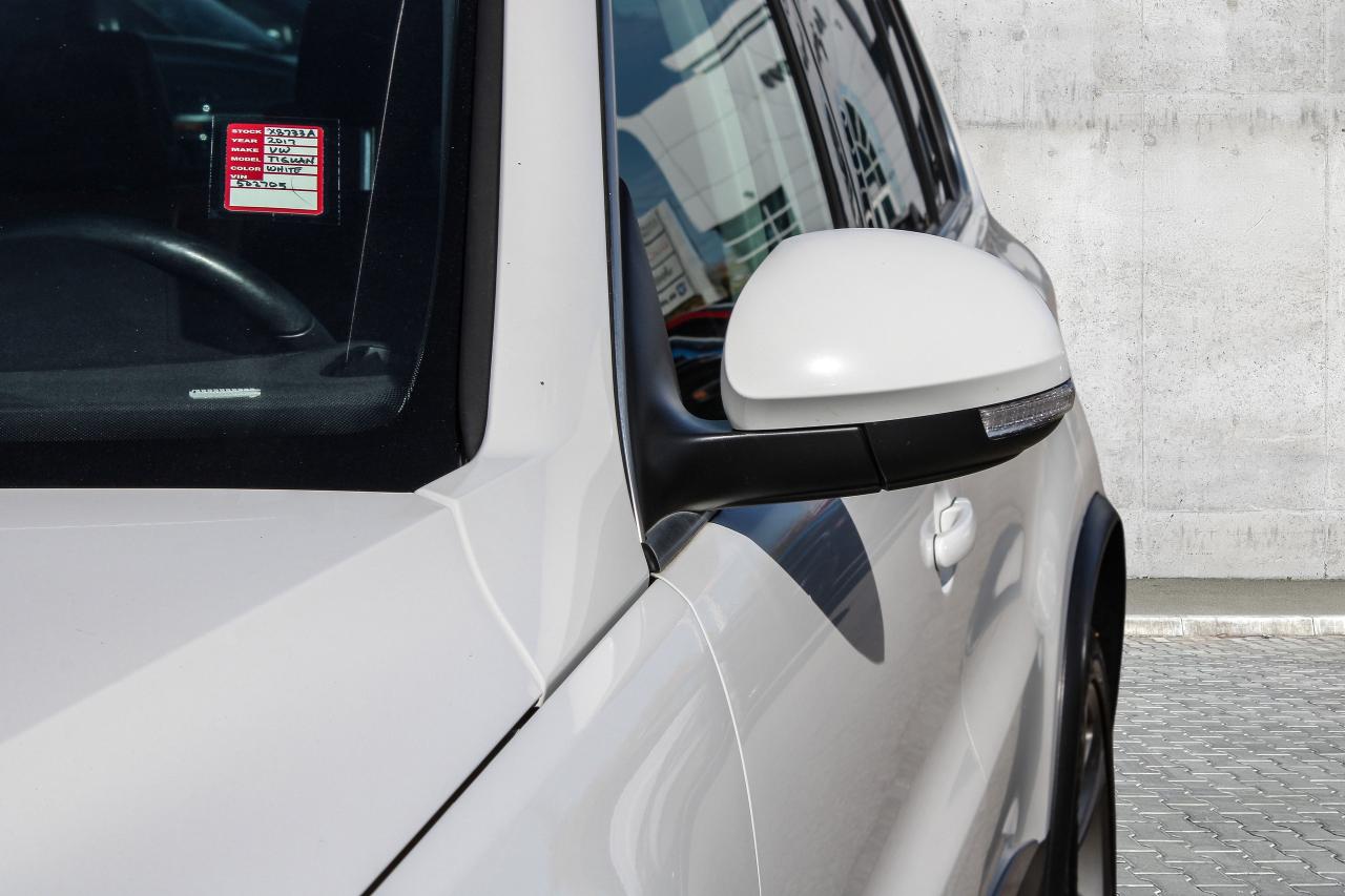 2017 Volkswagen Tiguan 4MOTION Highline  Gps BkpCam HtdSeats SiriusXM Photo