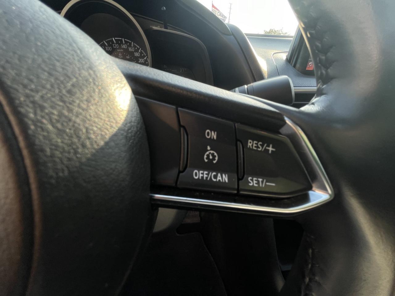 2018 Mazda MAZDA3 GS Pearl White Htd Seats / Push Start / Htd Steeri Photo