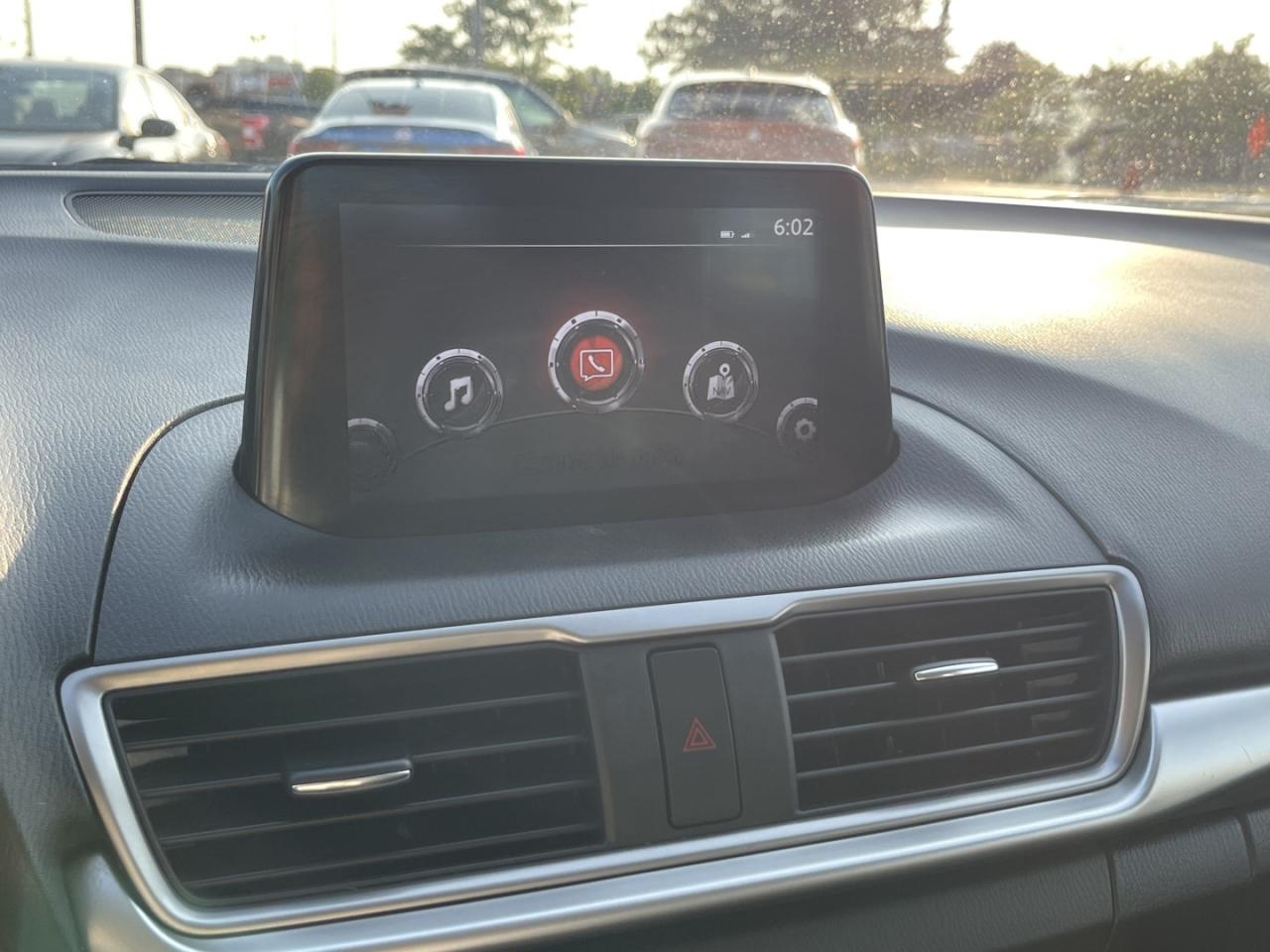 2018 Mazda MAZDA3 GS Pearl White Htd Seats / Push Start / Htd Steeri Photo