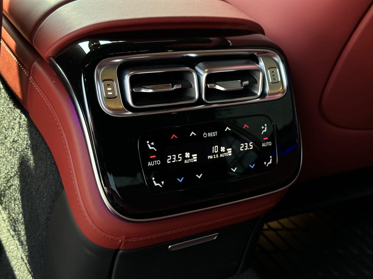 2024 Mercedes-Benz S-Class AMG S 63 E 4MATIC Sedan Photo