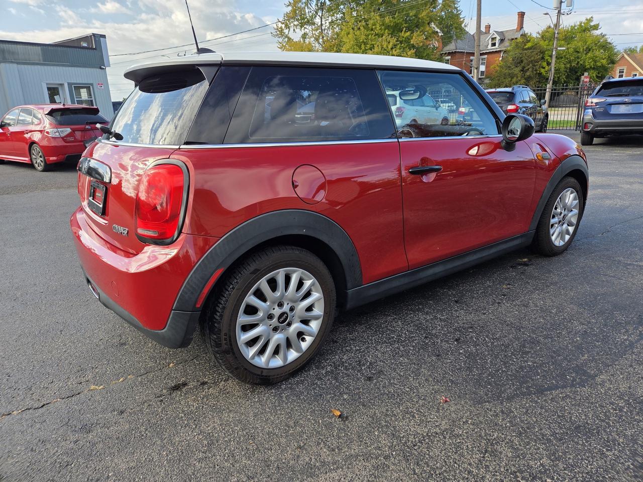 2014 MINI Cooper Hardtop 2dr Cpe, LOOKS AND DRIVES GREAT. MUST SEE! Photo