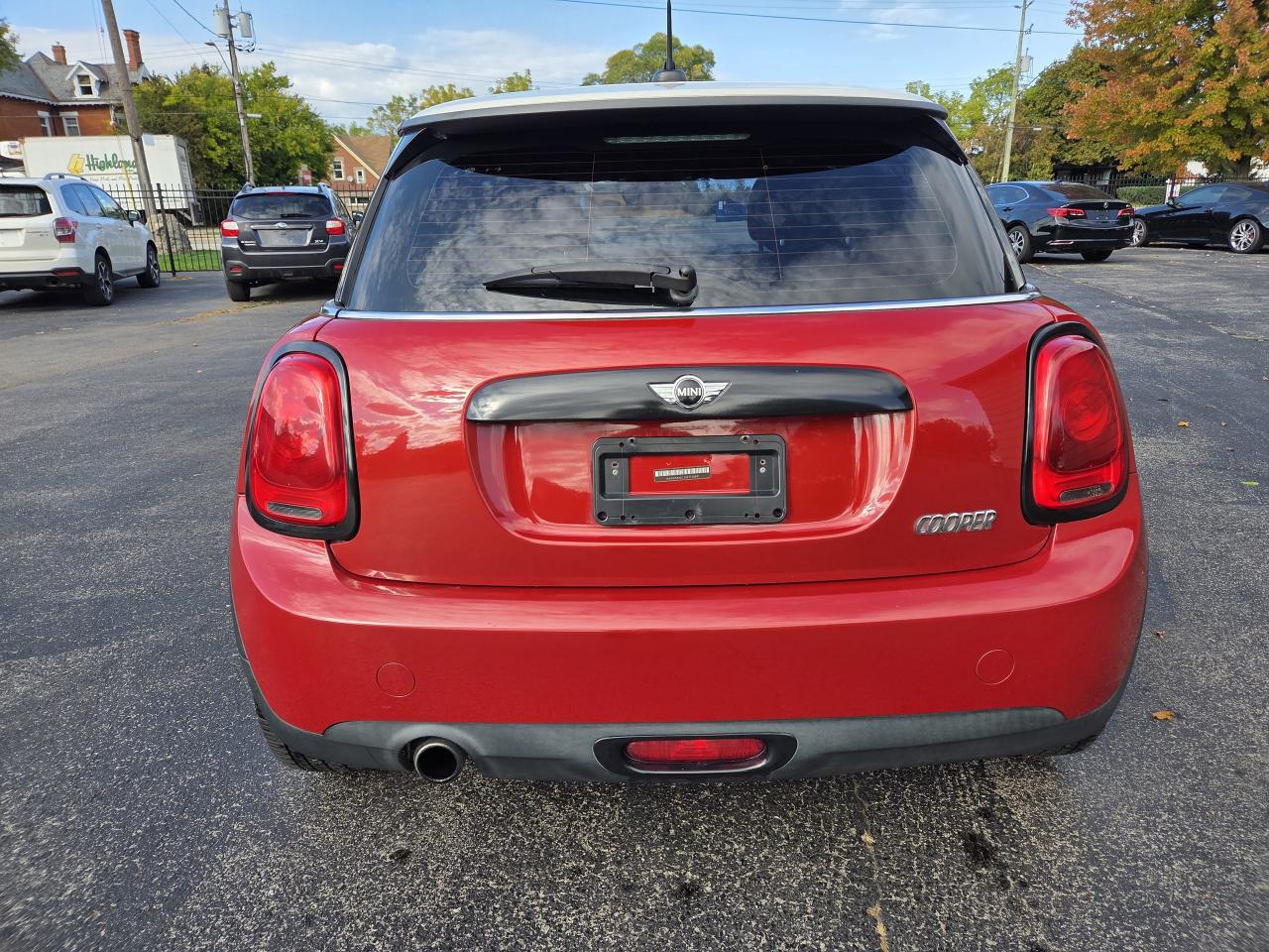 2014 MINI Cooper Hardtop 2dr Cpe, LOOKS AND DRIVES GREAT. MUST SEE! Photo