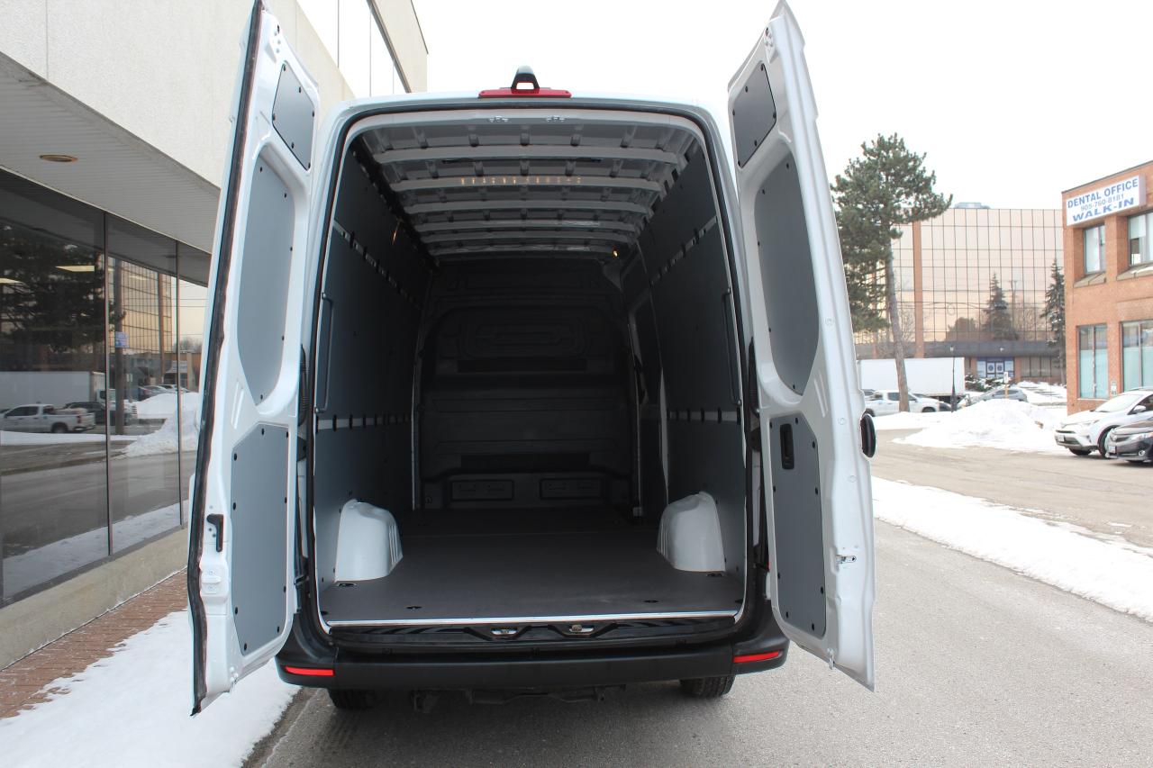 2020 Mercedes-Benz Sprinter 170" HIGH ROOF - 3.0L DIESEL - 3 SEATER Photo