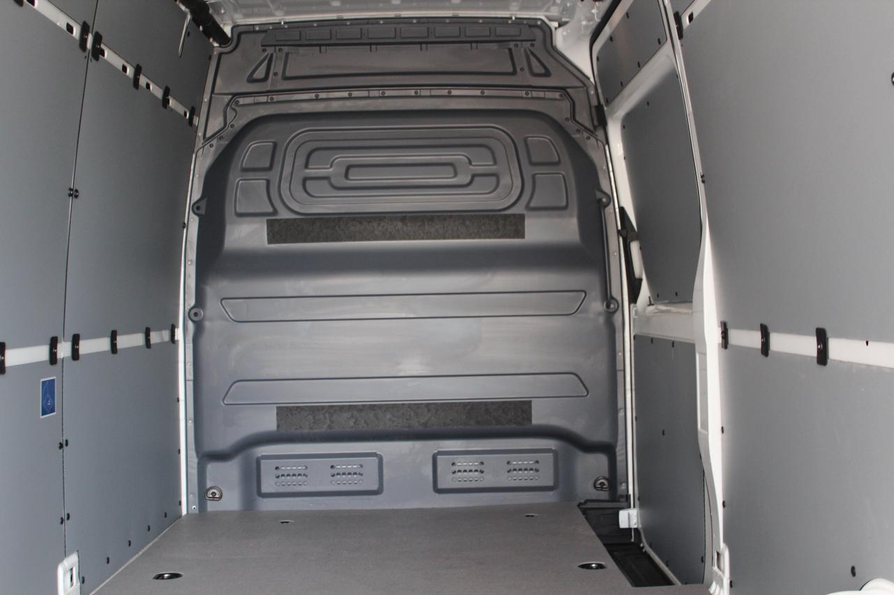 2020 Mercedes-Benz Sprinter 170" HIGH ROOF - 3.0L DIESEL - 3 SEATER Photo