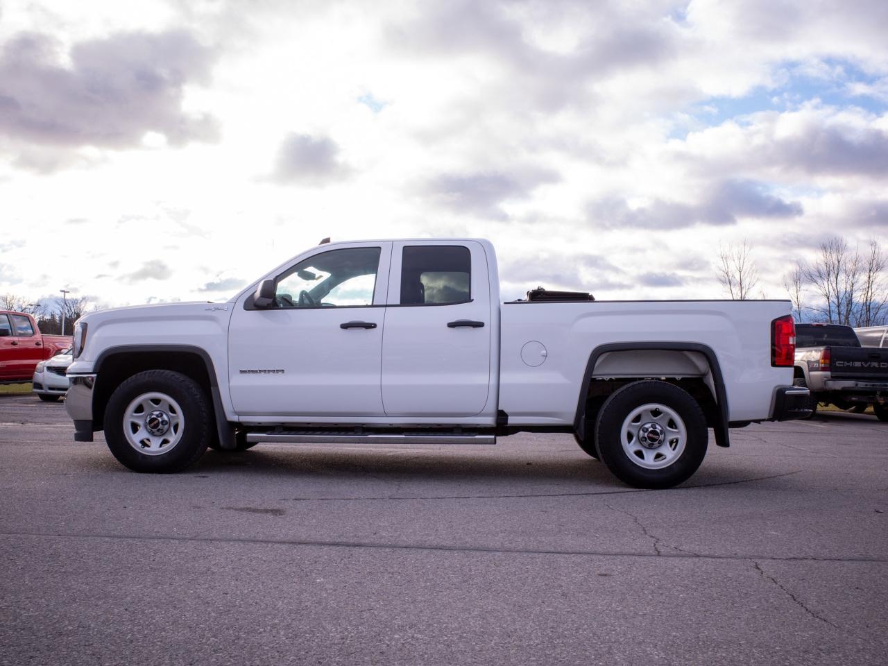 2019 GMC Sierra 1500 Limited -  Cargo Tie-Down Points Photo4