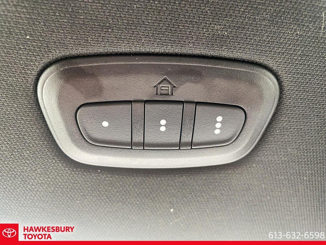 2022 RAM 1500 Sport 2022 Dodge Ram 1500 Sport Crew Cab Short Bed Photo