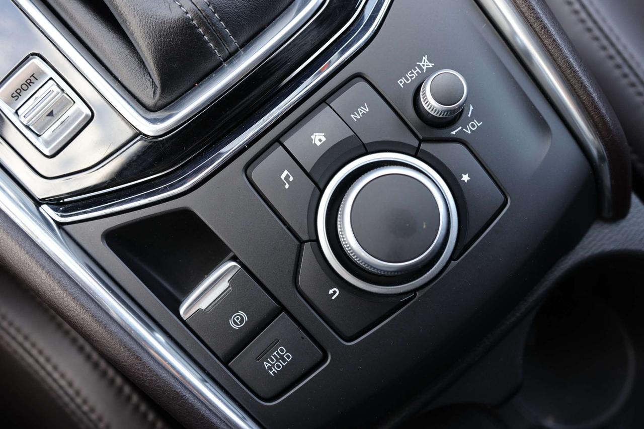 2021 Mazda CX-5 SIGNATURE-AWD/360 CAM/NAV/ADAPT CRUISE/BLIS/P SENSORS/LANE ASSIST/LEATHER/H & C SEATS/SUNROOF/KEYLESS/CARPLAY Photo