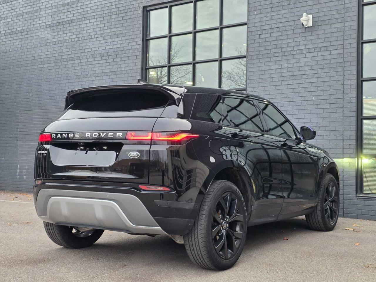2020 Land Rover Range Rover Evoque P250 SE Photo