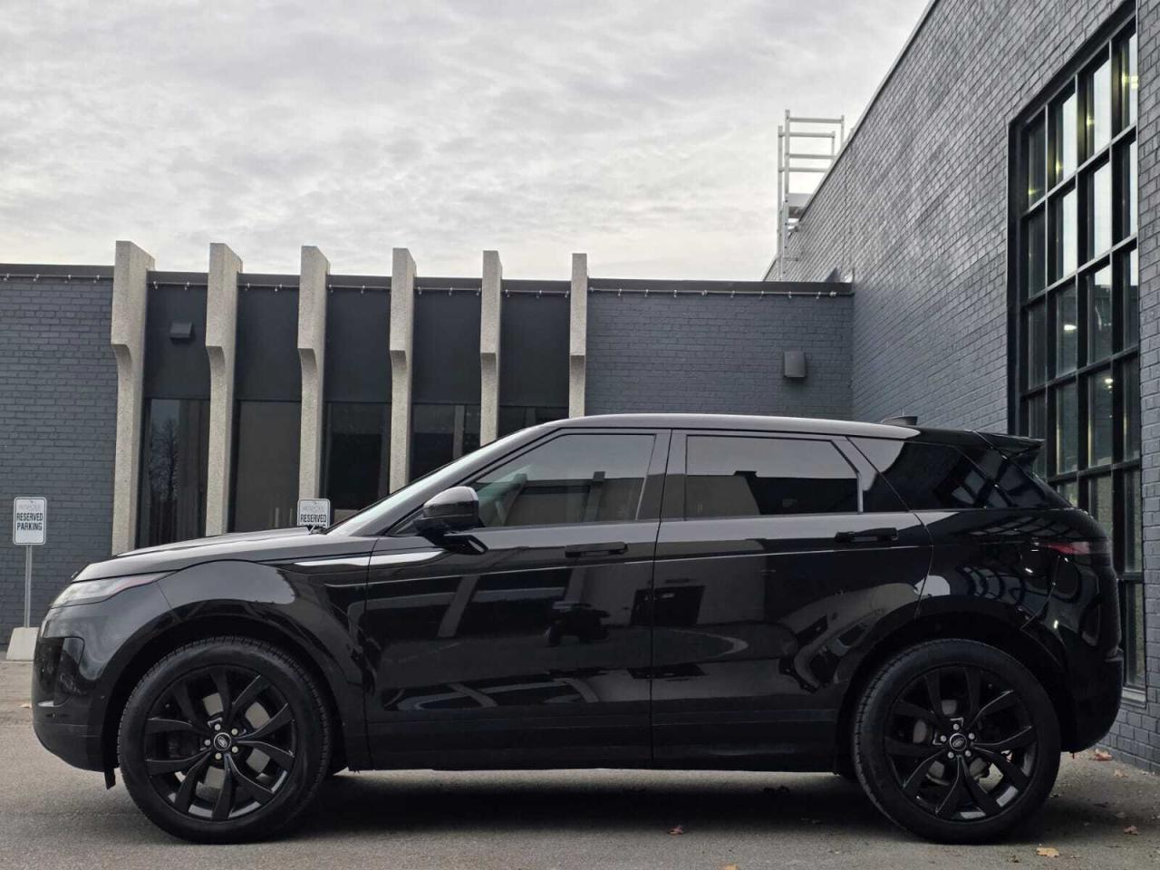 2020 Land Rover Range Rover Evoque P250 SE Photo