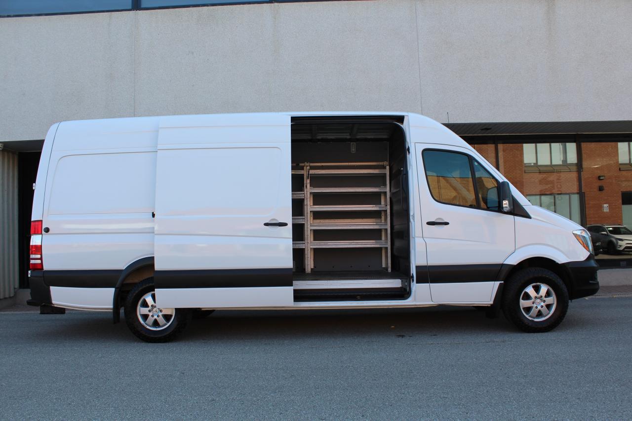 2017 Mercedes-Benz Sprinter SHELVES" - "3.0L DIESEL" - "TOW PKG" - "3 SEATER Photo0