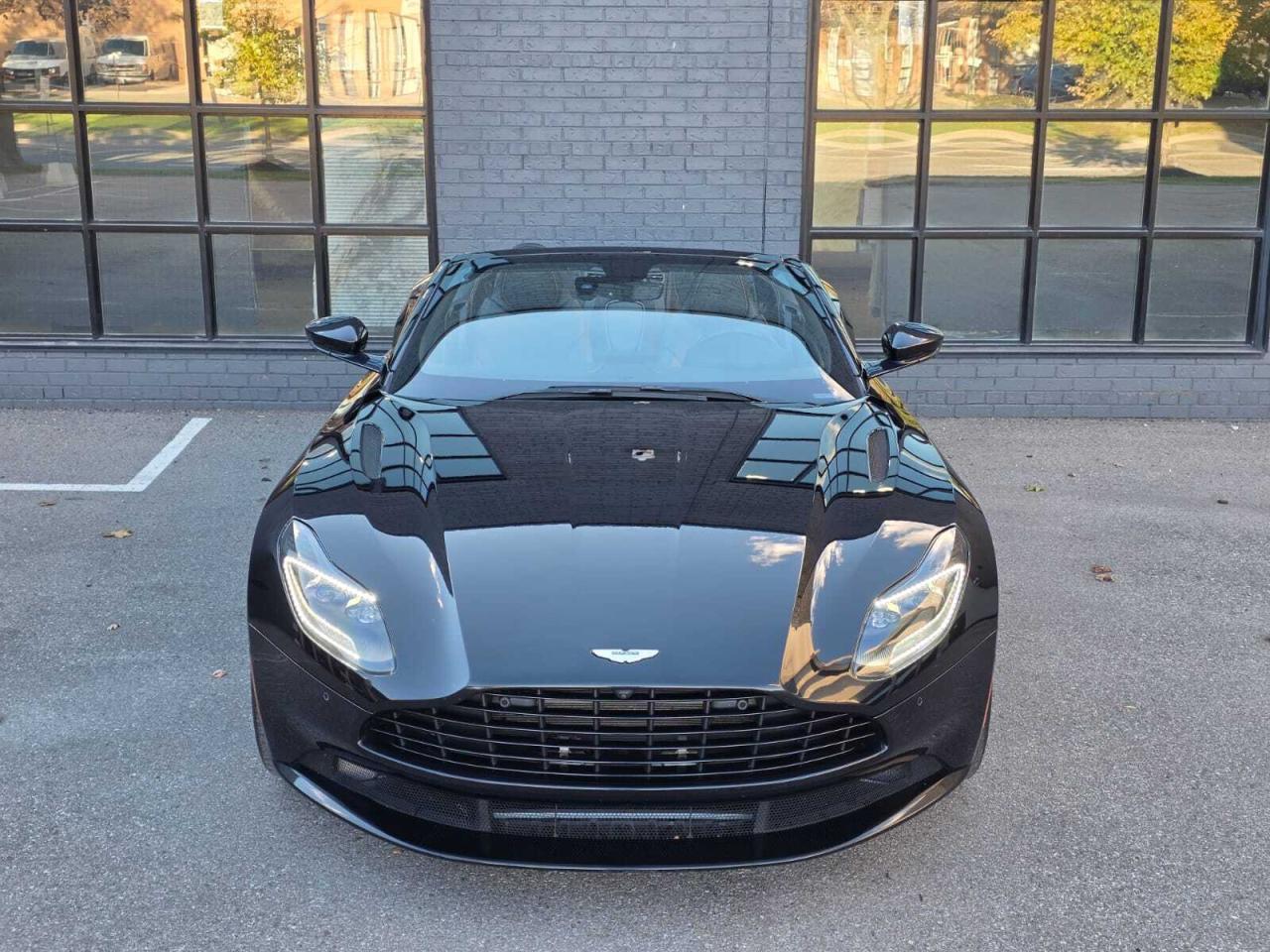2020 Aston Martin DB11 Volante Photo