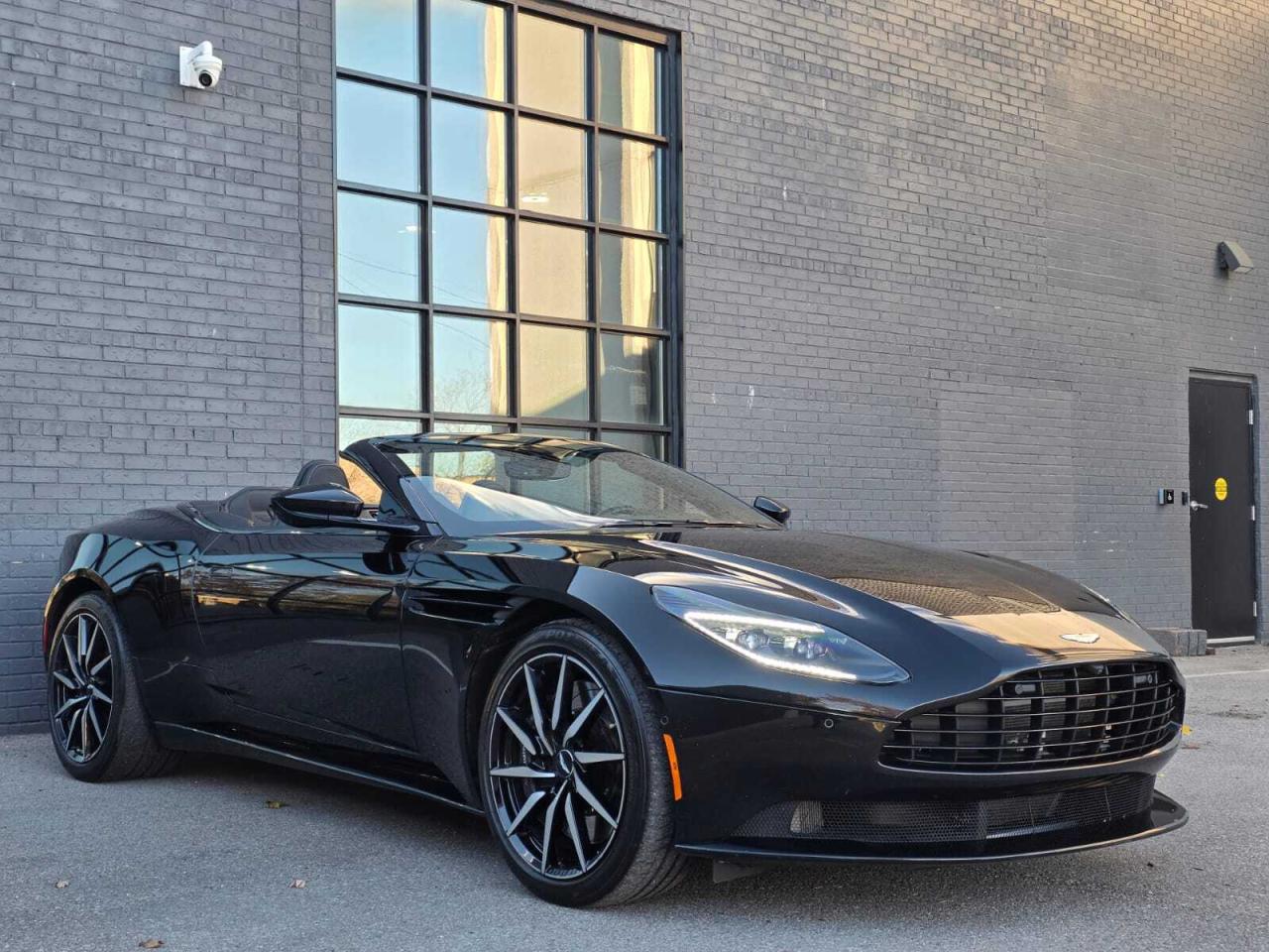 2020 Aston Martin DB11 Volante Photo