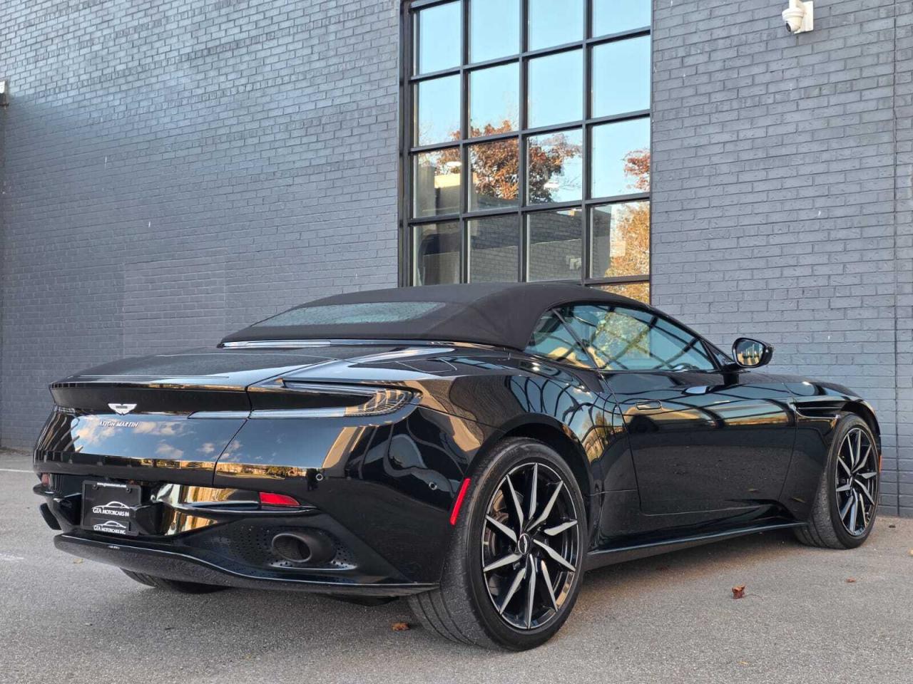 2020 Aston Martin DB11 Volante Photo