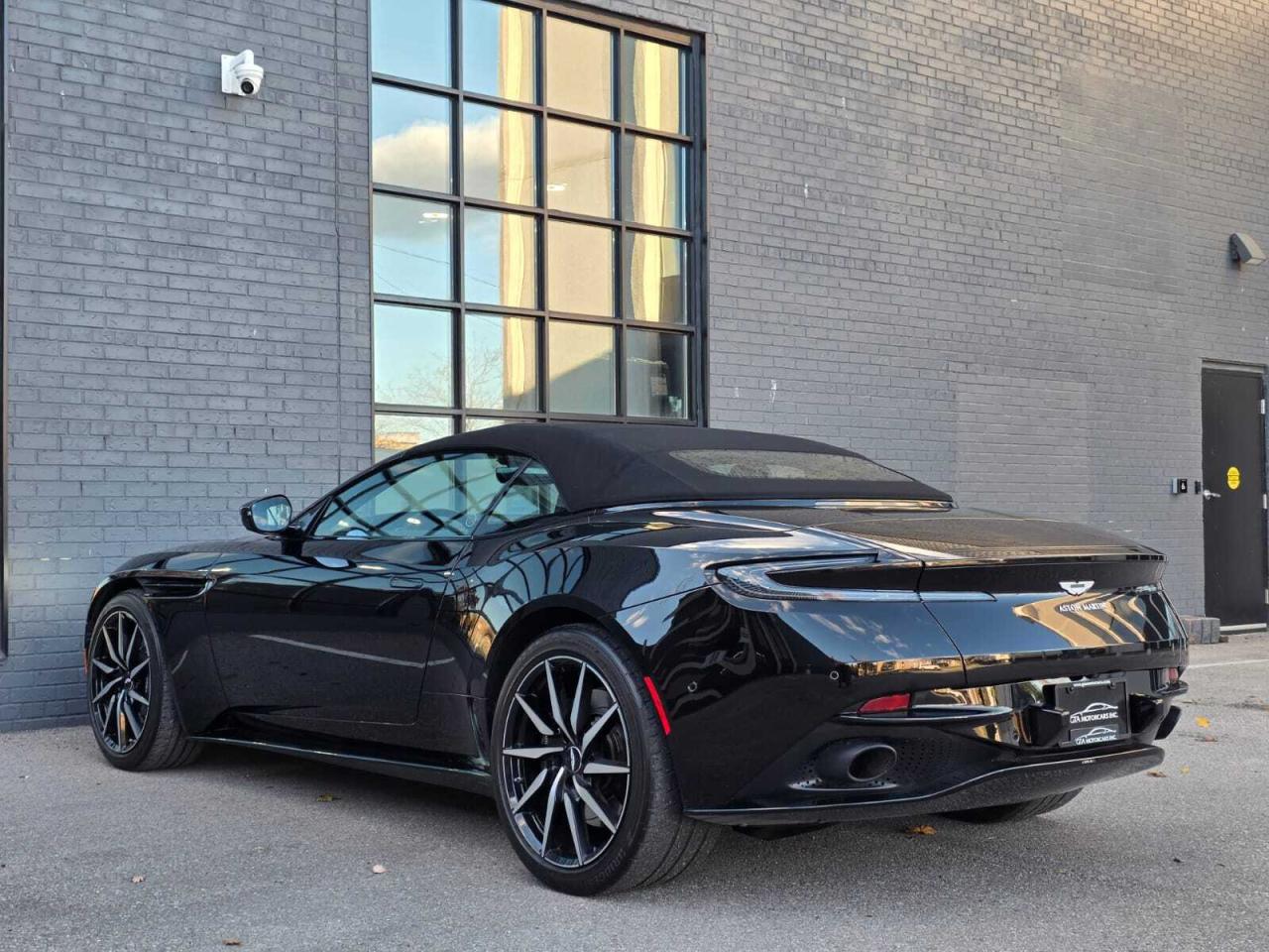 2020 Aston Martin DB11 Volante Photo