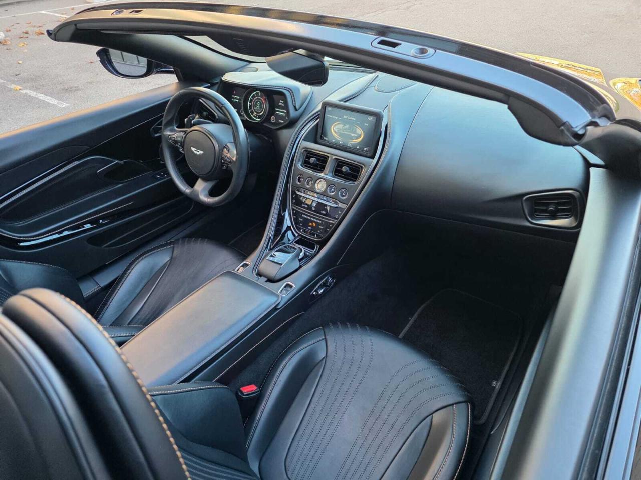 2020 Aston Martin DB11 Volante Photo