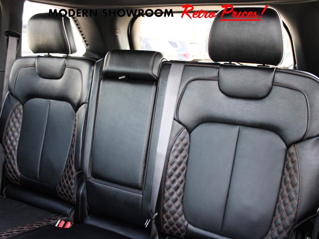 2025 Jeep Grand Cherokee Summit 4x4 **LowMileage**  Gps BkpCam SiriusXM Photo