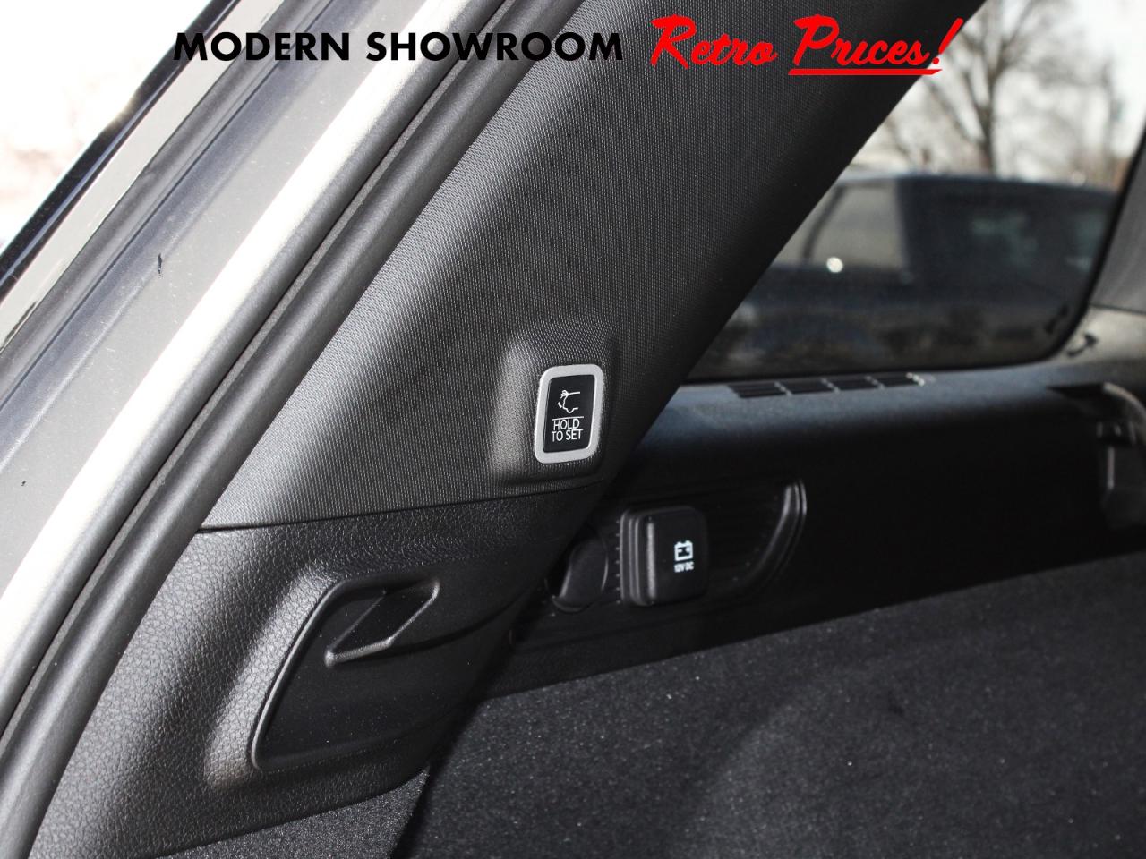 2025 Jeep Grand Cherokee Summit 4x4 **LowMileage**  Gps BkpCam SiriusXM Photo