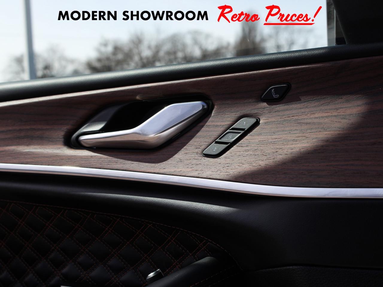 2025 Jeep Grand Cherokee Summit 4x4 **LowMileage**  Gps BkpCam SiriusXM Photo