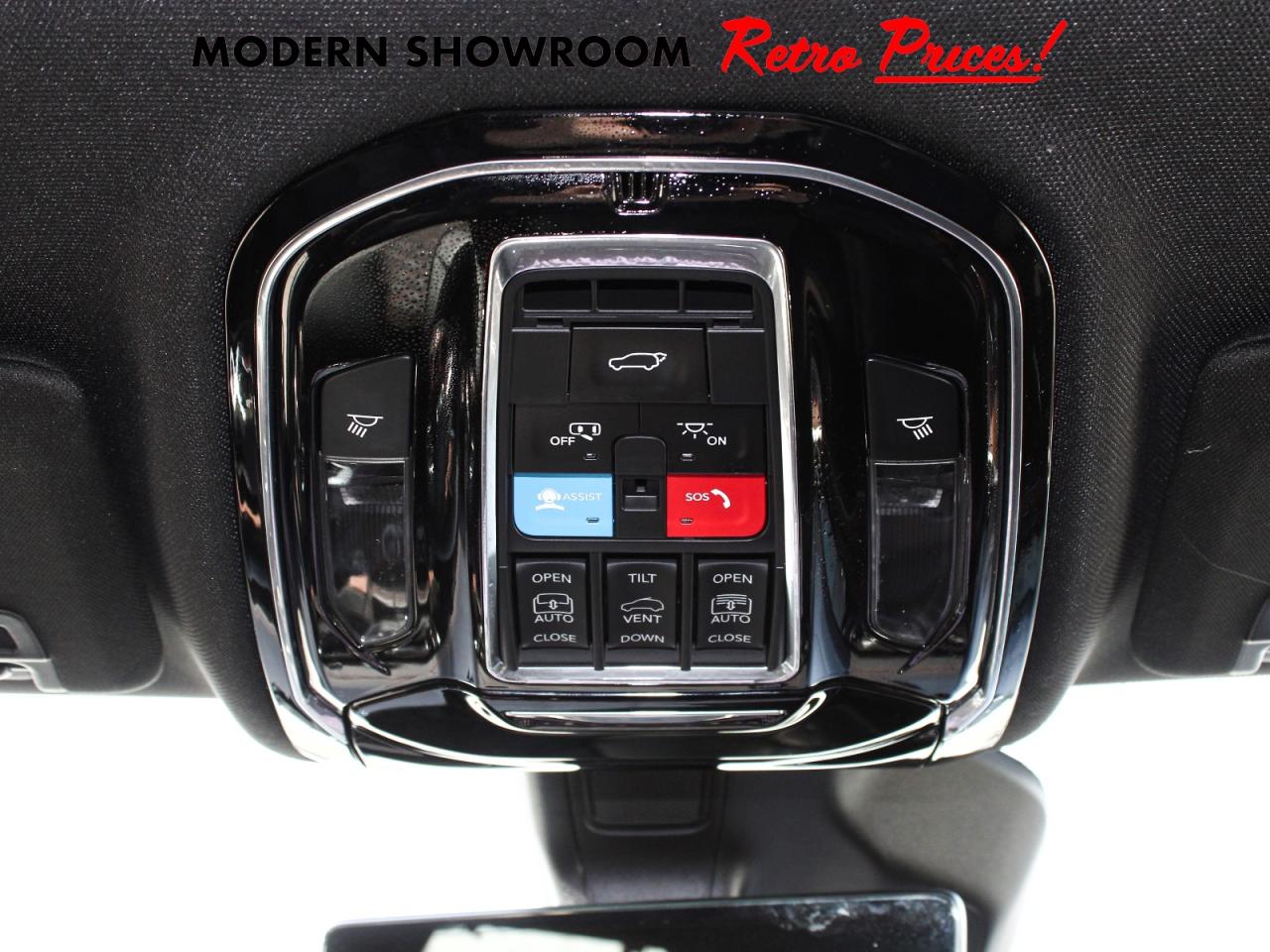 2025 Jeep Grand Cherokee Summit 4x4 **LowMileage**  Gps BkpCam SiriusXM Photo