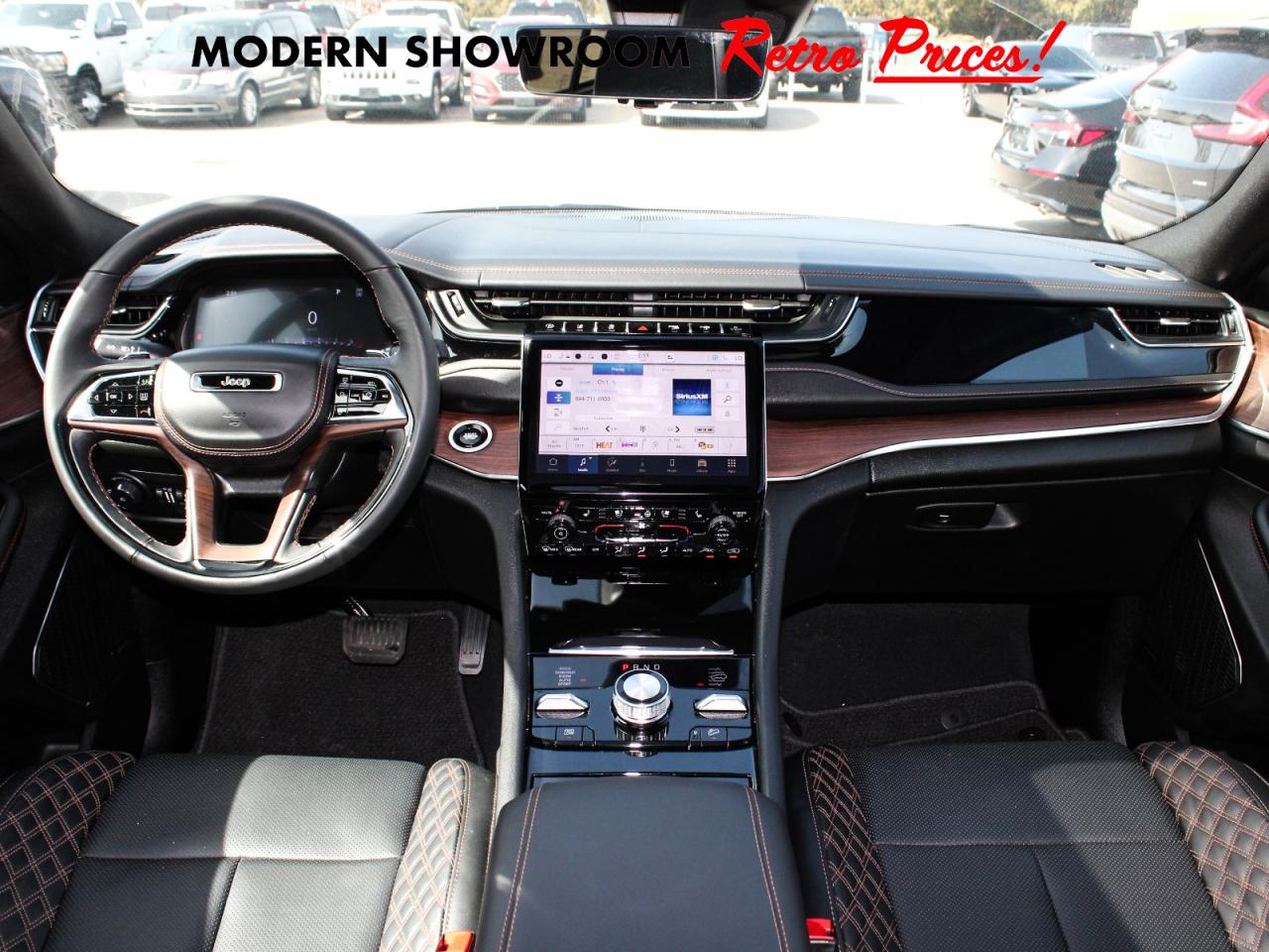 2025 Jeep Grand Cherokee Summit 4x4 **LowMileage**  Gps BkpCam SiriusXM Photo