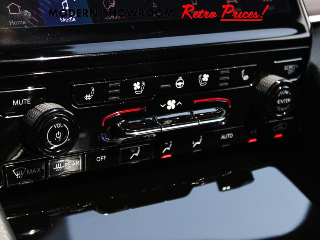 2025 Jeep Grand Cherokee Summit 4x4 **LowMileage**  Gps BkpCam SiriusXM Photo